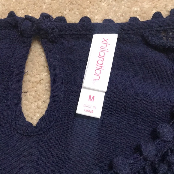 Xhilaration Guaze and Lace Top - Picture 3 of 4